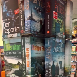 Zeitungen - Bücher